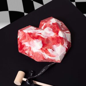 Queen of Hearts Smash Cake