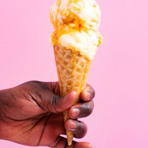 Pauls Homemade Ice Cream Vanilla-Honeycomb-Scoop-Flavour