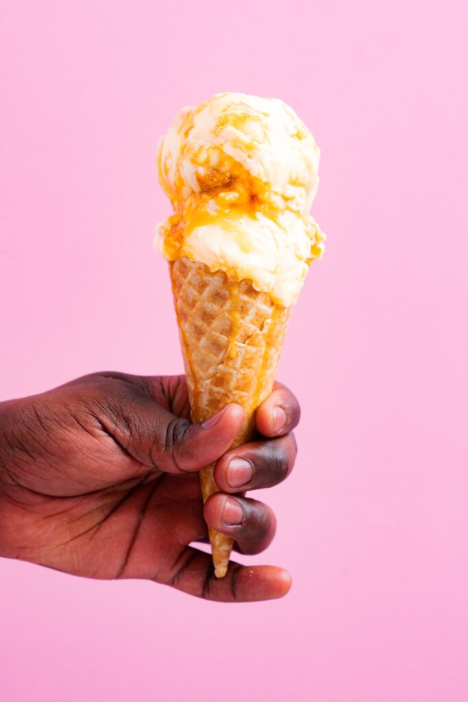 Pauls Homemade Ice Cream Vanilla-Honeycomb-Scoop-Flavour