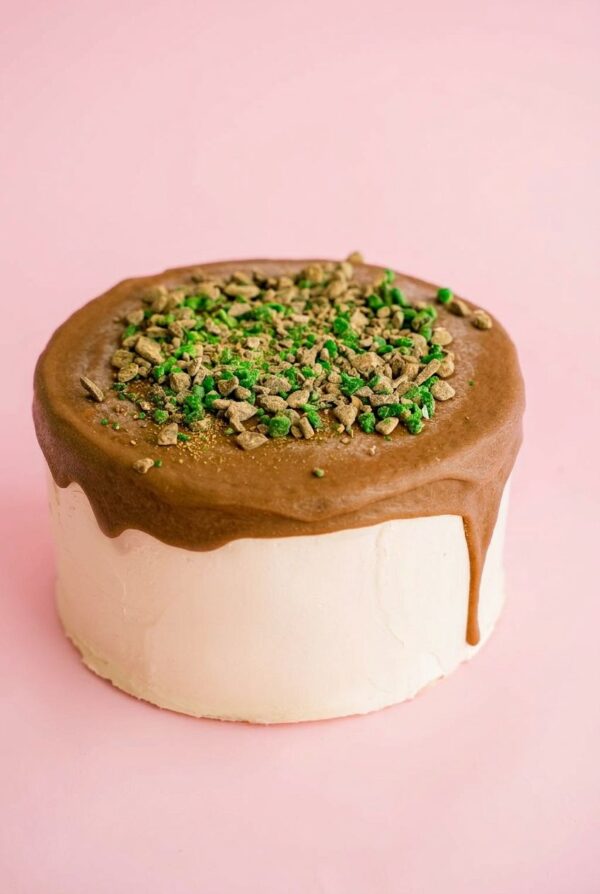 Peppermint Crisp Tart Cake
